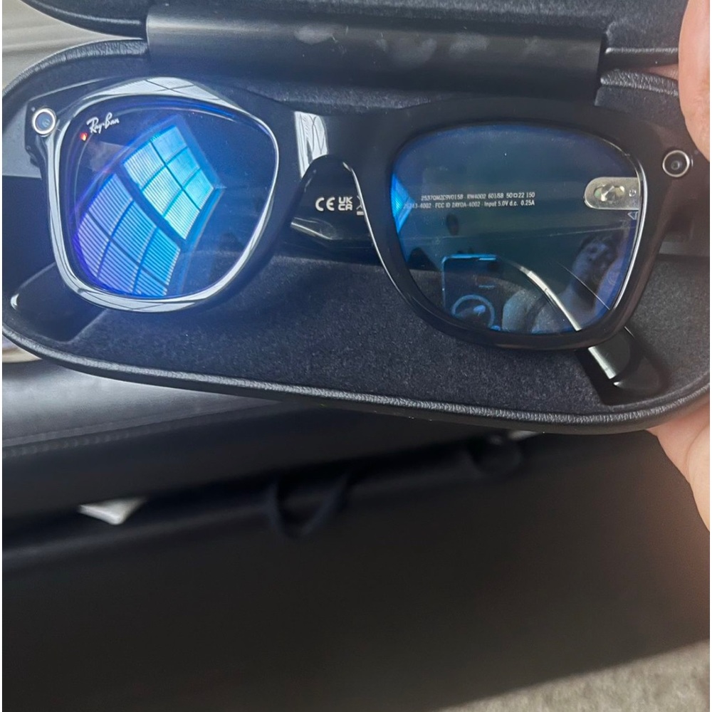 Ray ban stories glasses no scratches